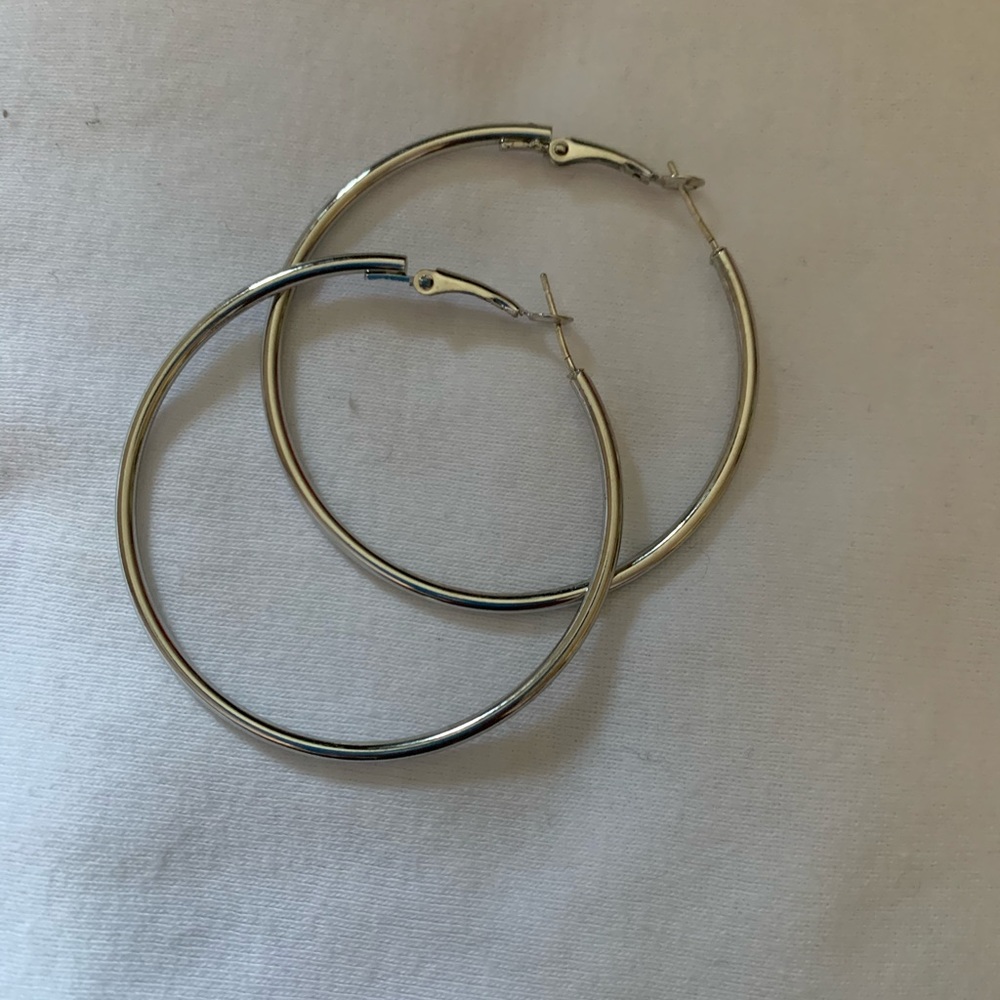 Small Silver Hoops🤍✨✨ - Picture 4 of 4
